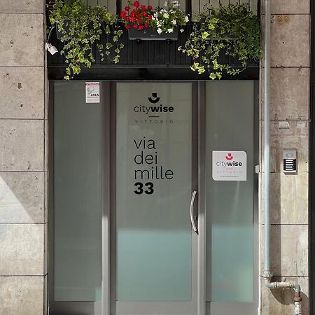 Citywise Vittorio - Independent Apartment Near Bari Central Station Buitenkant foto