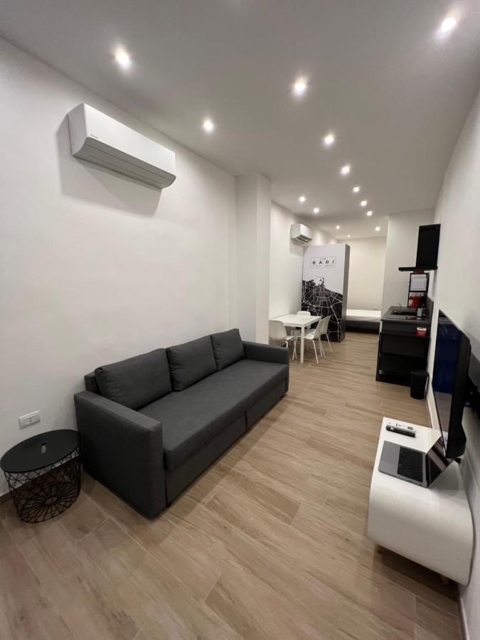 Citywise Vittorio - Independent Apartment Near Bari Central Station Buitenkant foto