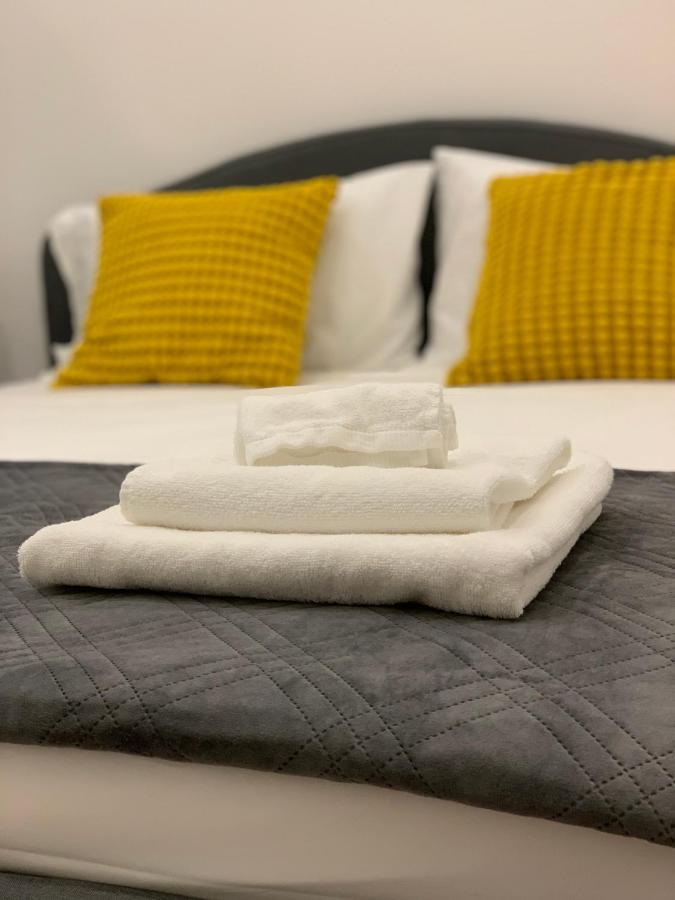 Citywise Vittorio - Independent Apartment Near Bari Central Station Buitenkant foto